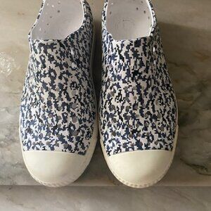 Native Jefferson Unisex Kid Water Shoes White Gray Geo Print Slip On Low Top C13